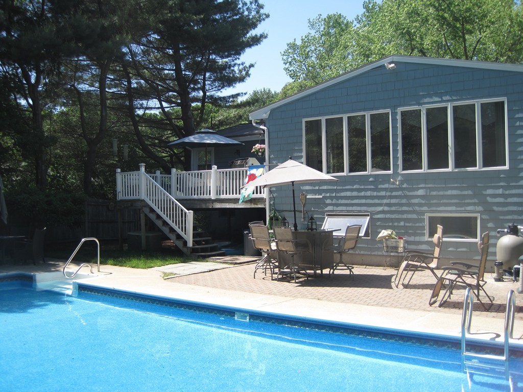 51 Joyce Road Framingham, MA 01701 - Photo 2 of 26 Gallery Image 2