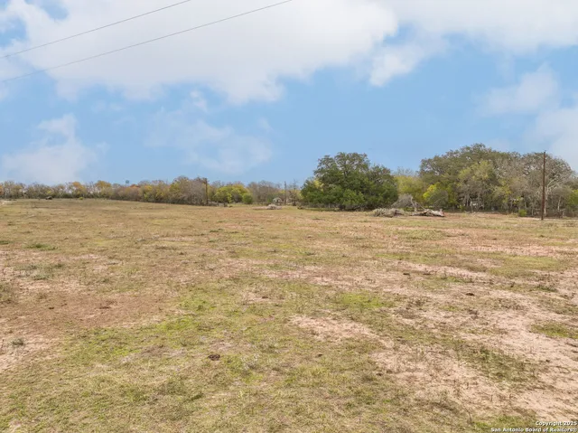 $149,500 | 671 County Road 671, Devine, TX 78016