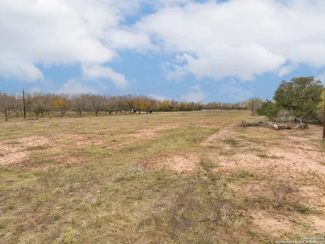 $149,500 | 671 County Road 671, Devine, TX 78016