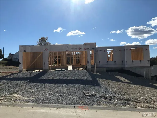 $629,900 | 1604 Sugar Creek Drive, Festus, MO 63028