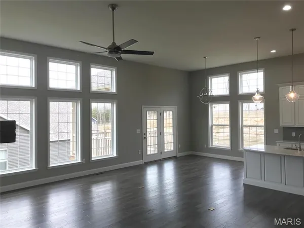 $629,900 | 1604 Sugar Creek Drive, Festus, MO 63028