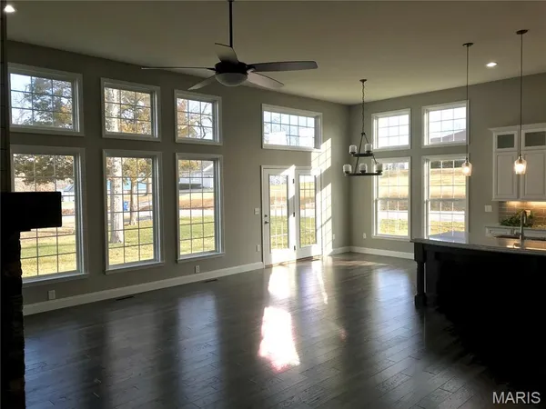 $629,900 | 1604 Sugar Creek Drive, Festus, MO 63028