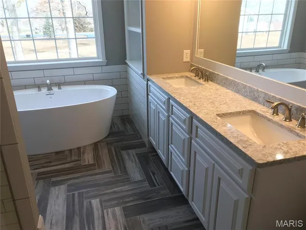 $629,900 | 1604 Sugar Creek Drive, Festus, MO 63028