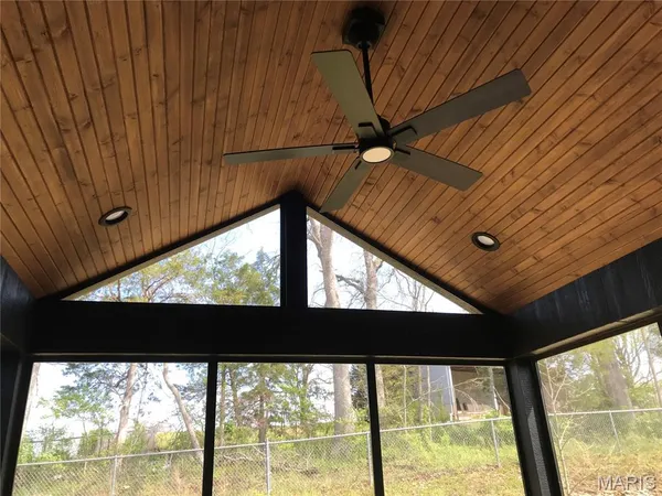 $629,900 | 1604 Sugar Creek Drive, Festus, MO 63028