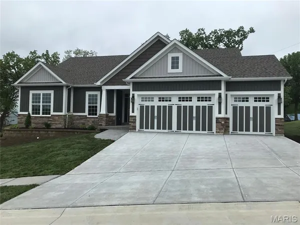 $629,900 | 1604 Sugar Creek Drive, Festus, MO 63028