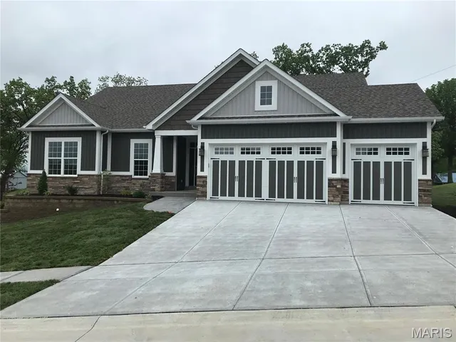 $629,900 | 1604 Sugar Creek Drive, Festus, MO 63028