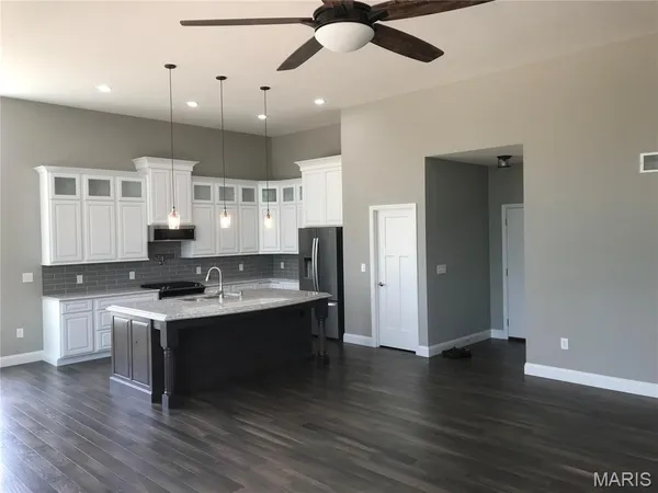 $629,900 | 1604 Sugar Creek Drive, Festus, MO 63028