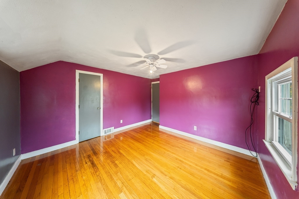 1078 Liberty Street Springfield, MA 01104 - Photo 26 of 42