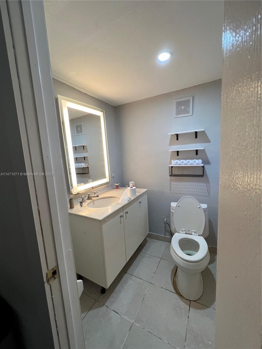 2223 Northwest 32nd Street Miami, FL 33142 - Photo 33 of 38