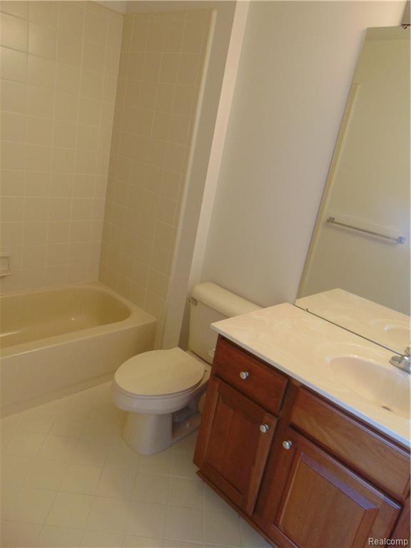 5835 Stonehaven Boulevard Rochester, MI 48306 - Photo 26 of 31
