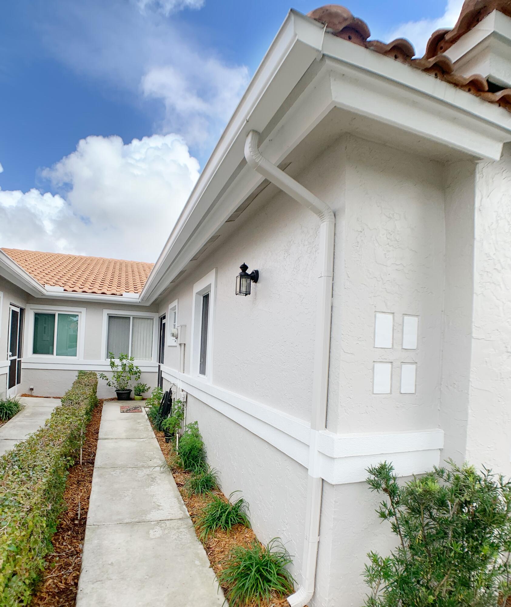10354 Mateo Court Boca Raton, FL 33498 - Photo 6 of 51 DA945949-36BA-4636-AAD8-96054FC8A168