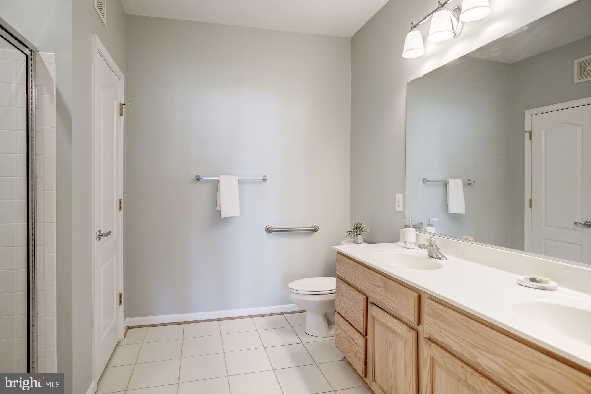 7325 Brookview Road, Unit 308 Elkridge, MD 21075 - Photo 20 of 31 Master bathroom with double vanities
