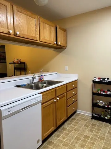 $1,950 | 4107 Inverness Street, Dexter, MI 48130