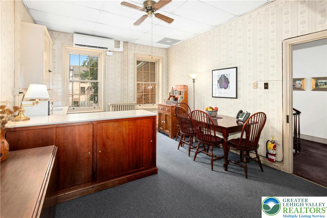 72 West Market Street Bethlehem, PA 18018 - Photo 21 of 36