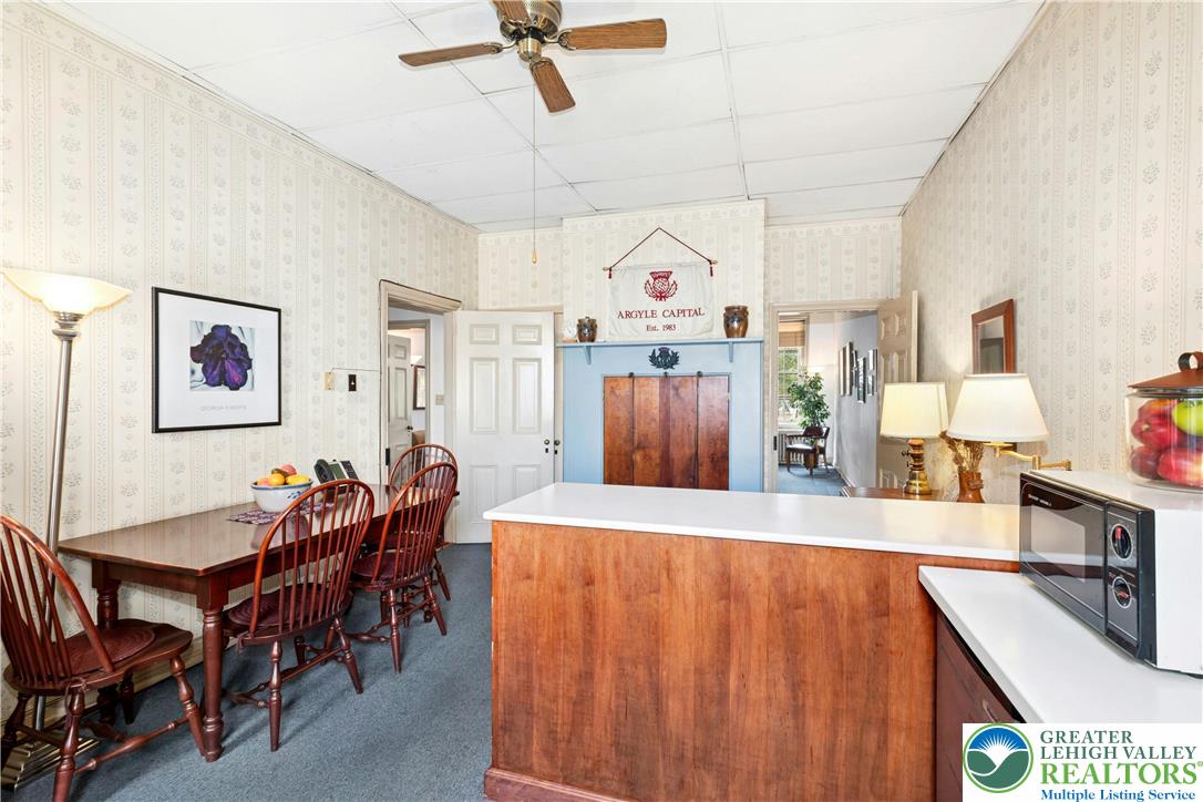 72 West Market Street Bethlehem, PA 18018 - Photo 23 of 36