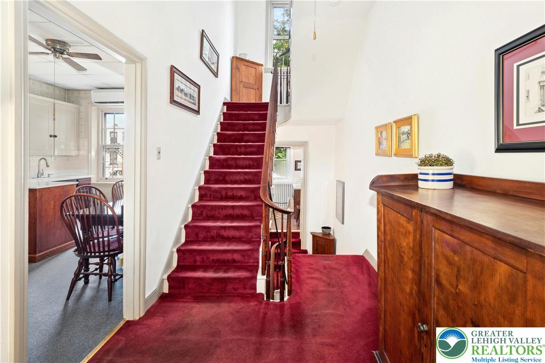 72 West Market Street Bethlehem, PA 18018 - Photo 25 of 36