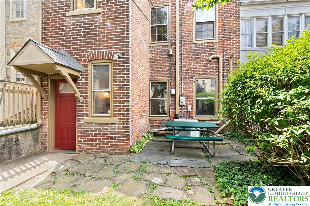 72 West Market Street Bethlehem, PA 18018 - Photo 34 of 36