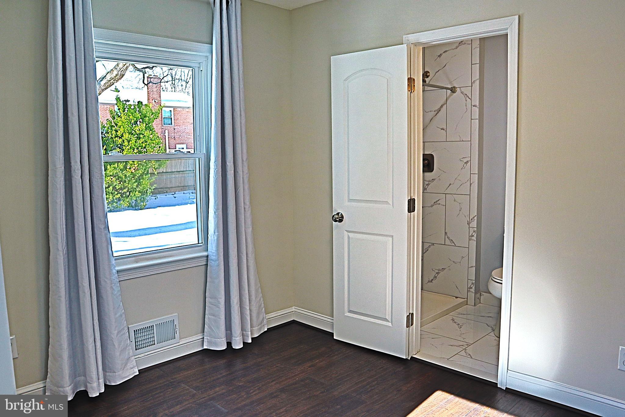 10110 Dallas Avenue Silver Spring, MD 20901 - Photo 20 of 40 Ensuite bath