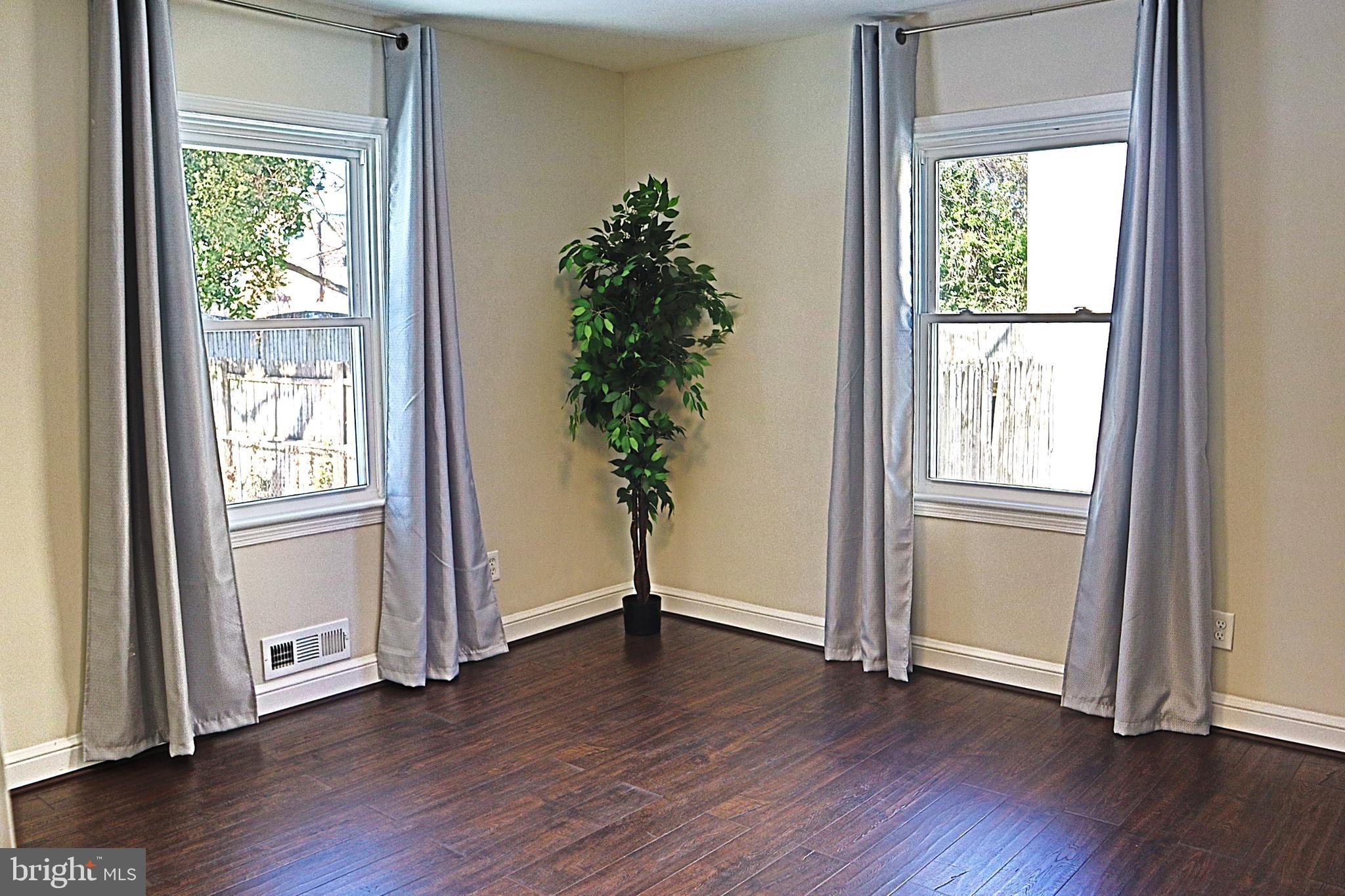 10110 Dallas Avenue Silver Spring, MD 20901 - Photo 25 of 40 2nd Bedroom also faces rear