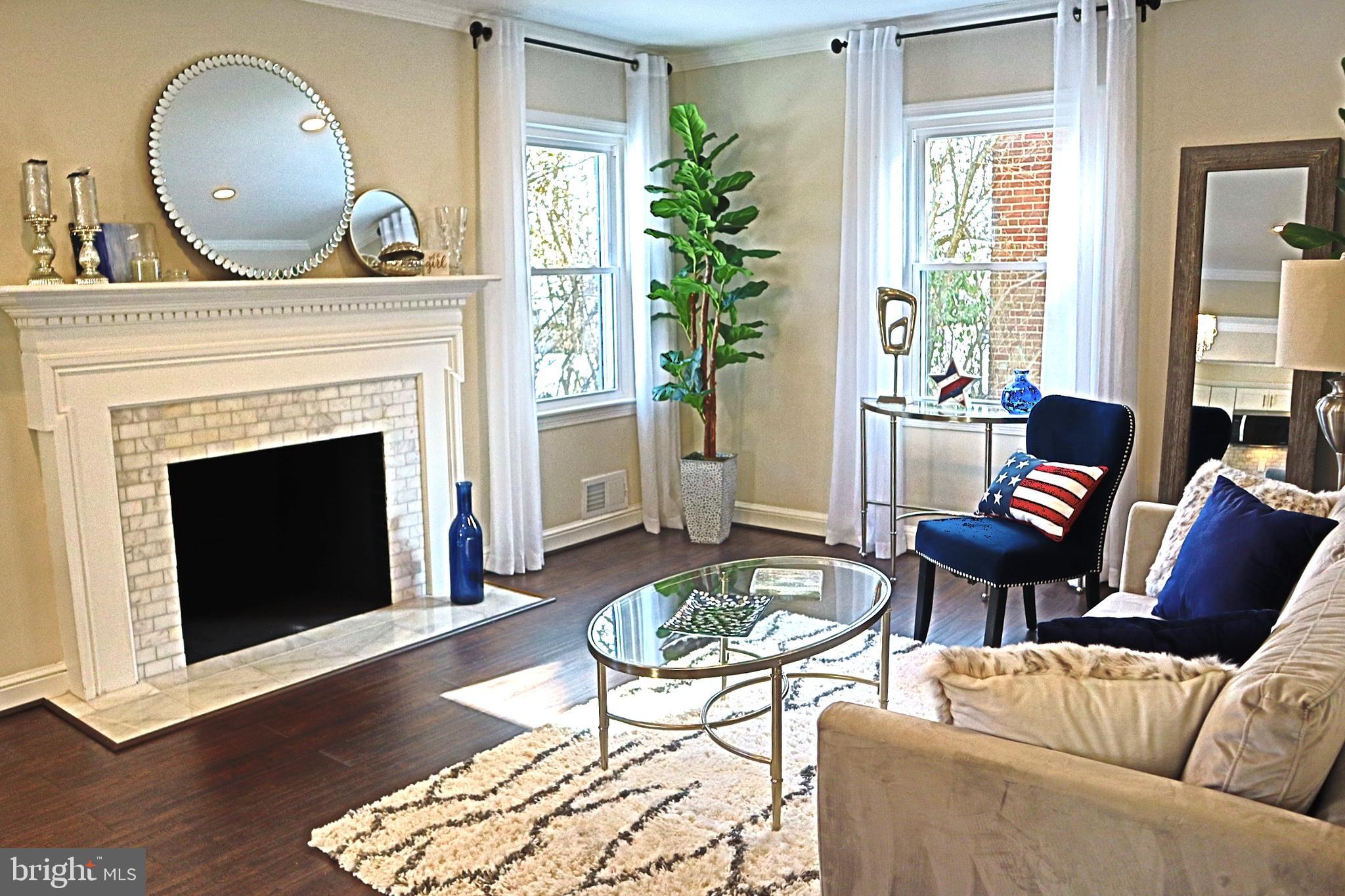 10110 Dallas Avenue Silver Spring, MD 20901 - Photo 5 of 54 Sun soaked living room