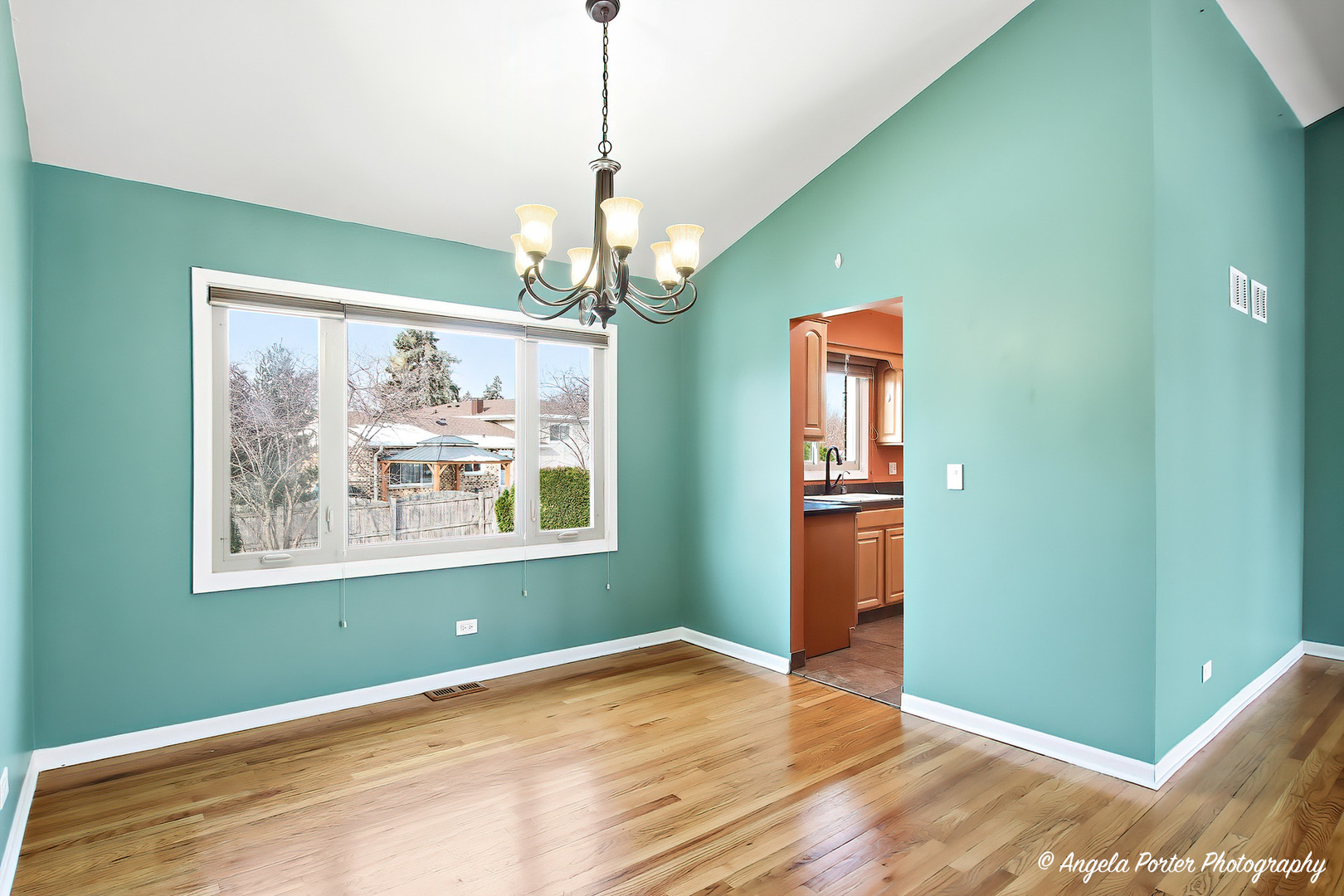 818 Rumple Lane Addison, IL 60101 - Photo 11 of 37