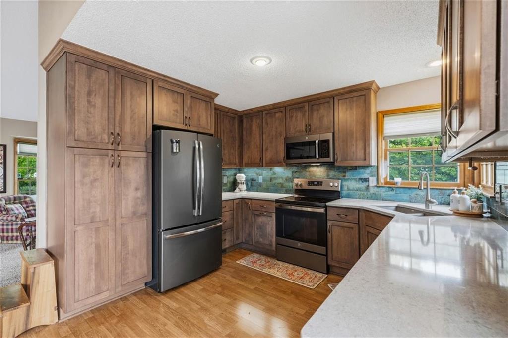 9411 West 47th Terrace Shawnee, KS 66203 - Photo 8 of 28