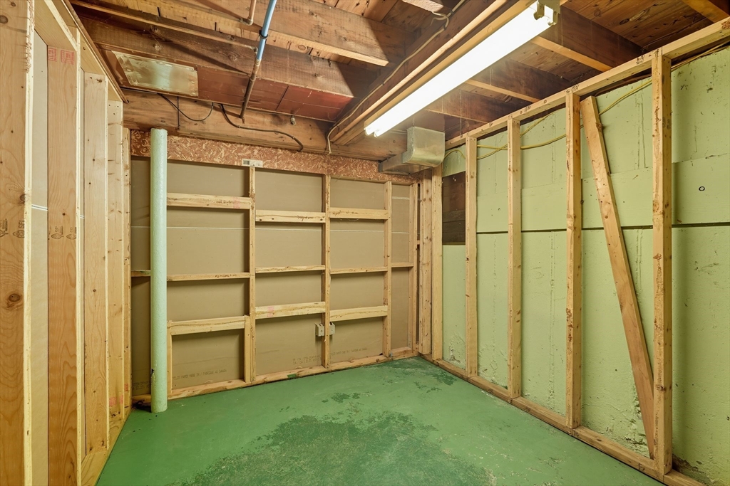 116 Hartwick Street Springfield, MA 01108 - Photo 29 of 38 a view of an empty room