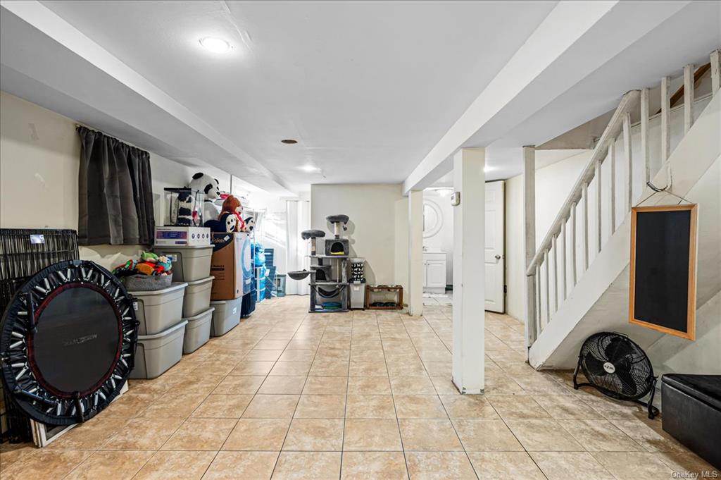 1076 Rhinelander Avenue Bronx, NY 10461 - Photo 26 of 31 a view of a storage & utility room