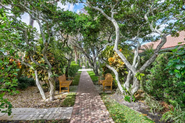 $5,550,000 | 170 Beacon Lane, Jupiter Inlet Colony, FL 33469