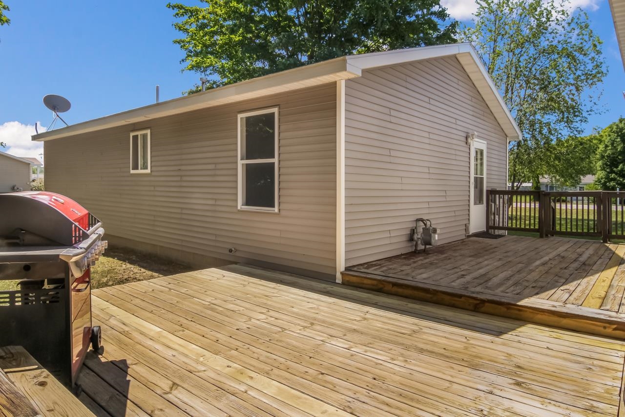 2373 Gary Road Traverse City, MI 49685 - Photo 4 of 28 1904199-3.JPG