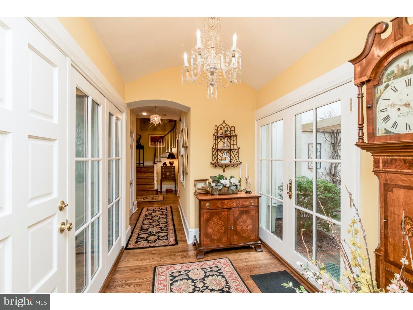 116 Pine Street Philadelphia, PA 19147 - Photo 3 of 21