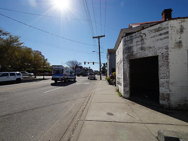 $200,000 | 165 President Street, Charleston, SC 29403