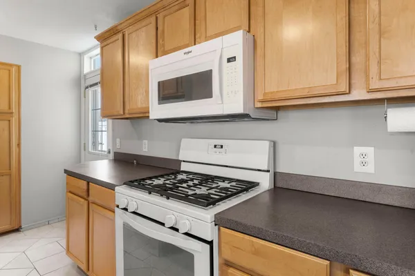 $235,000 | 2043 Montreal Avenue, St. Paul, MN 55116