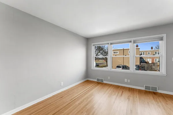 $235,000 | 2043 Montreal Avenue, St. Paul, MN 55116