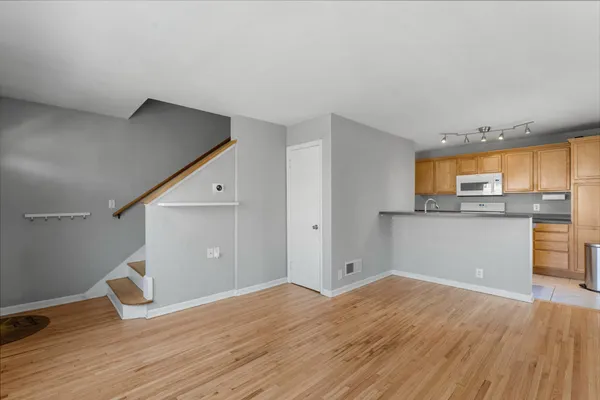 $235,000 | 2043 Montreal Avenue, St. Paul, MN 55116