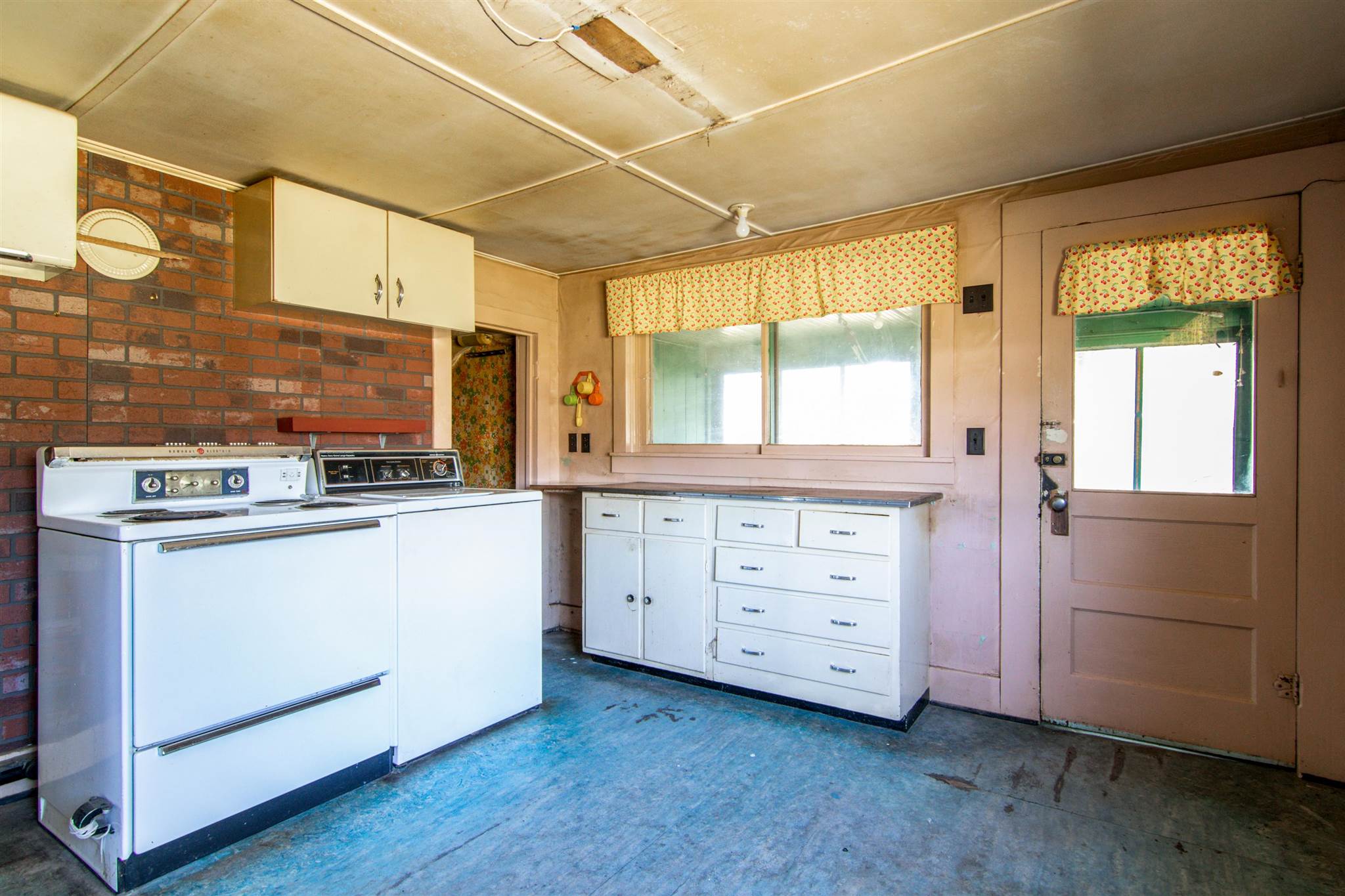 4436 Williams Valley Road Clayton, WA 99110 - Photo 8 of 35