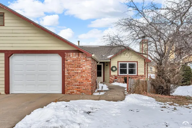 $199,000 | 3808 Pinnacle Circle, Lawrence, KS 66049