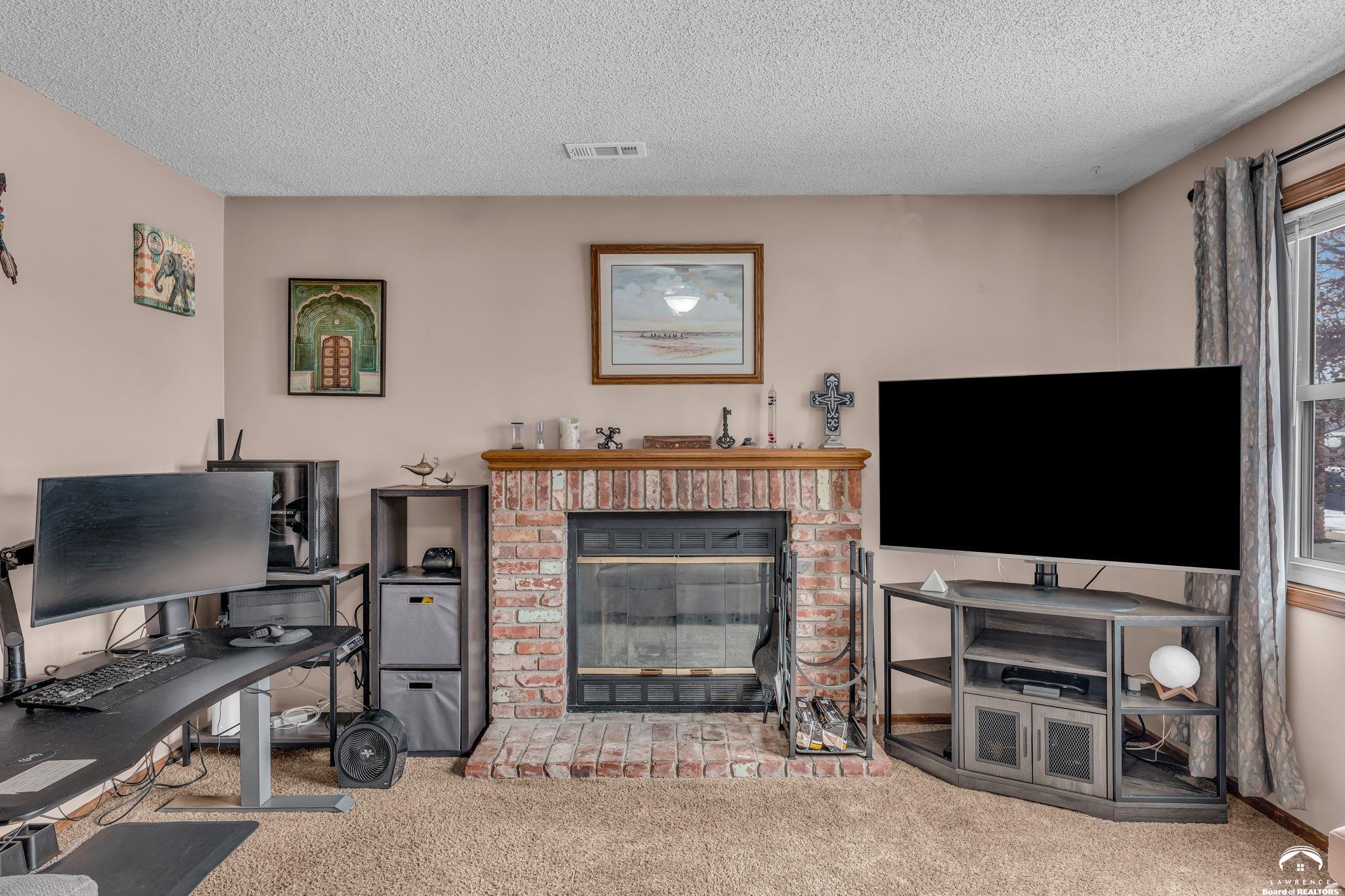 3808 Pinnacle Circle Lawrence, KS 66049 - Photo 10 of 27