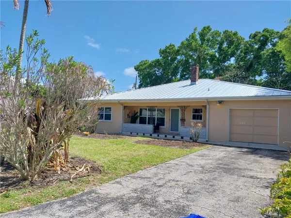 $3,300 | 843 22nd Place, Vero Beach, FL 32960