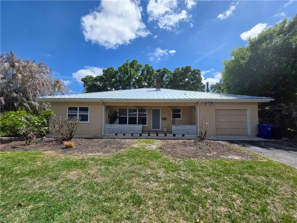 $3,300 | 843 22nd Place, Vero Beach, FL 32960