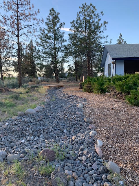 585 Southeast Dussault Road Madras, OR 97741 - Photo 12 of 19 8