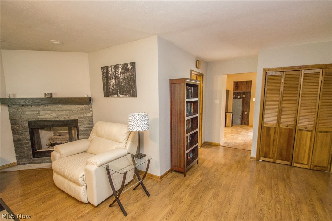 1527 Biltmore Road Cleveland, OH 44124 - Photo 6 of 27 Gallery Image 6