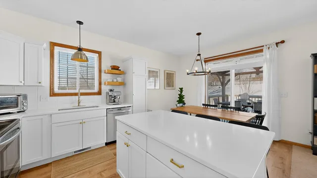 $379,900 | 832 Balsam Court Northeast, Pine Island, MN 55963