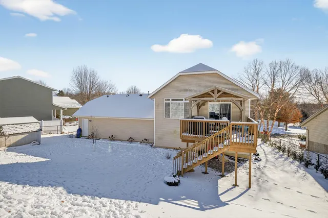 $379,900 | 832 Balsam Court Northeast, Pine Island, MN 55963