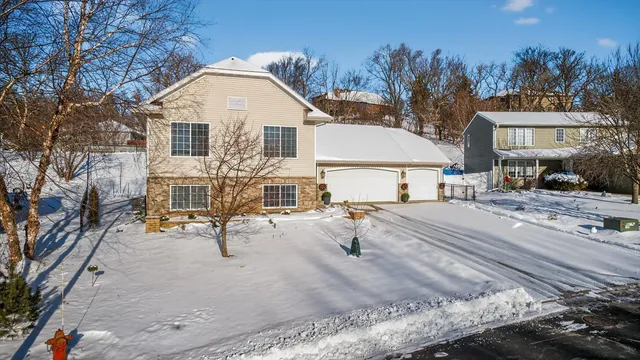$379,900 | 832 Balsam Court Northeast, Pine Island, MN 55963
