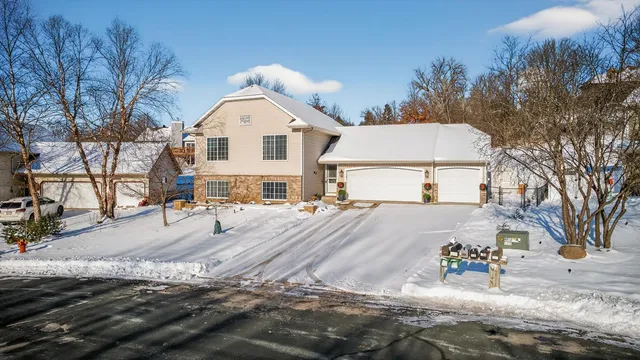 $379,900 | 832 Balsam Court Northeast, Pine Island, MN 55963