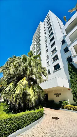 a view of a multi story building