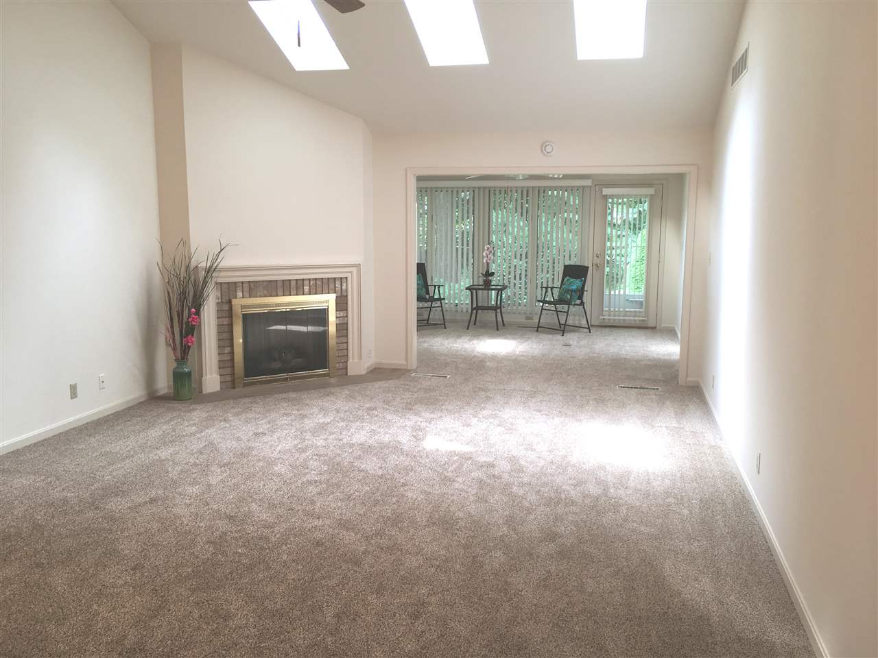 1330 Timberlake Road Evansville, IN 47710 - Photo 8 of 27 Gallery Image 8