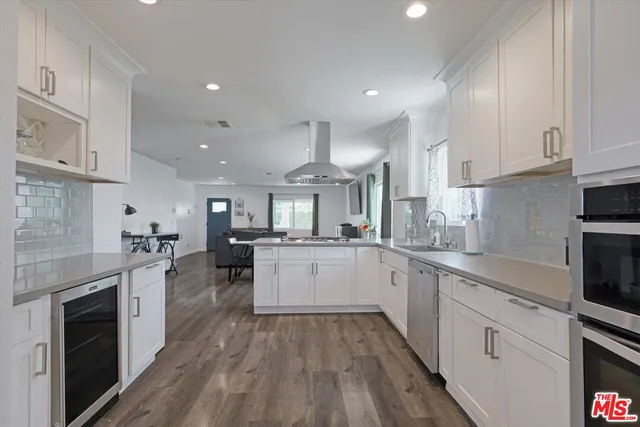 $999,999 | 3447 9th Avenue, Los Angeles, CA 90018