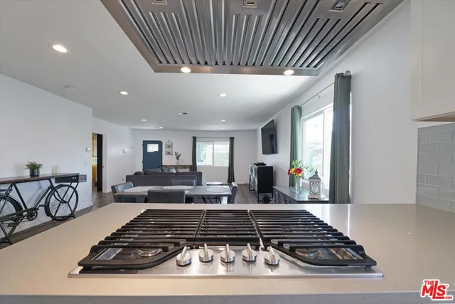 $999,999 | 3447 9th Avenue, Los Angeles, CA 90018